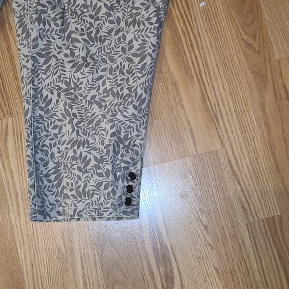 New C&B The Perfect Jean w/leaf designed 14p - Picture 7 of 11